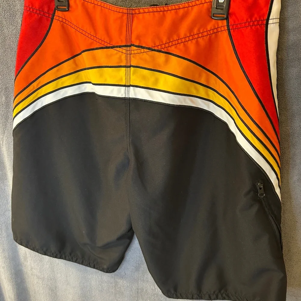Aeropostale Mens 34W Board Shorts Sunset Stripe Black Retro Swim Trunks